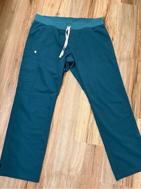 Figs Teal Women's Caribbean Kade Cargo Scrub Pant